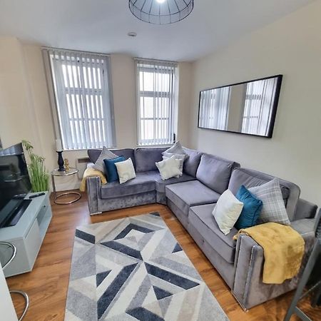 2 Bedroom - City Centre Location - Perfect For Family'S ブラッドフォード エクステリア 写真