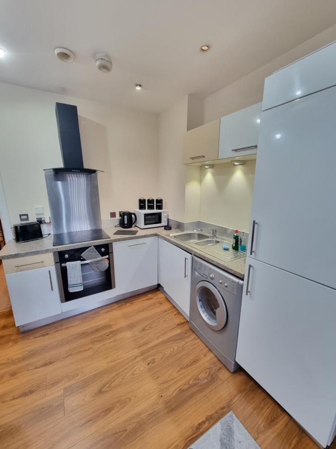 2 Bedroom - City Centre Location - Perfect For Family'S ブラッドフォード エクステリア 写真