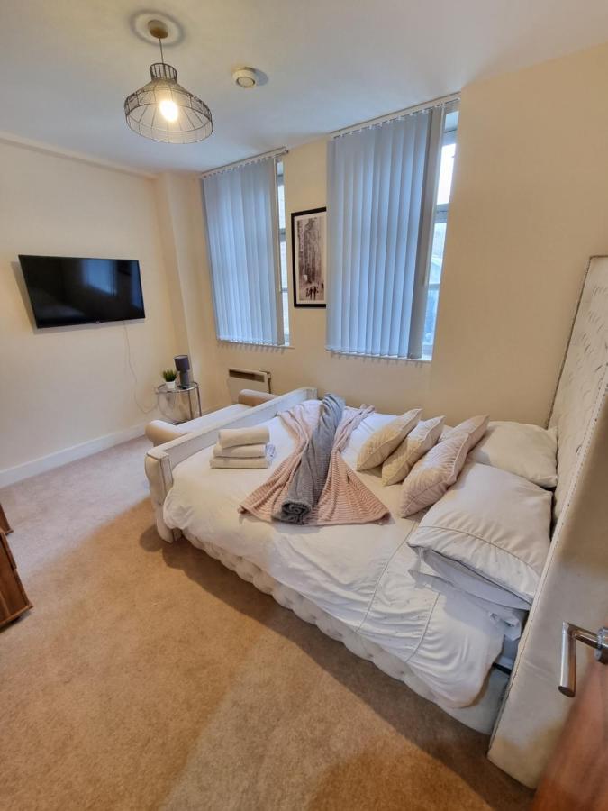 2 Bedroom - City Centre Location - Perfect For Family'S ブラッドフォード エクステリア 写真